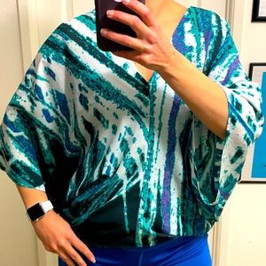 Gorgeous Ramona larue bat wing top silk sz small turquoise colors unique EUC